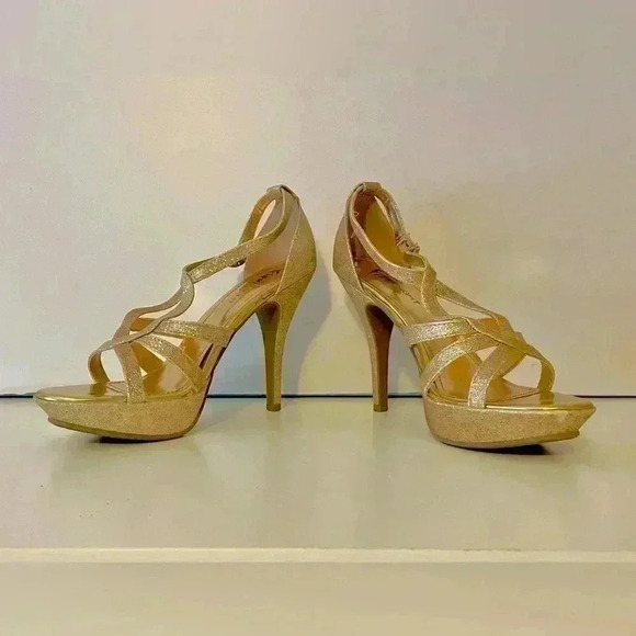 Fioni Night Gold Pumps Glam Festive Formal - Picture 9 of 9
